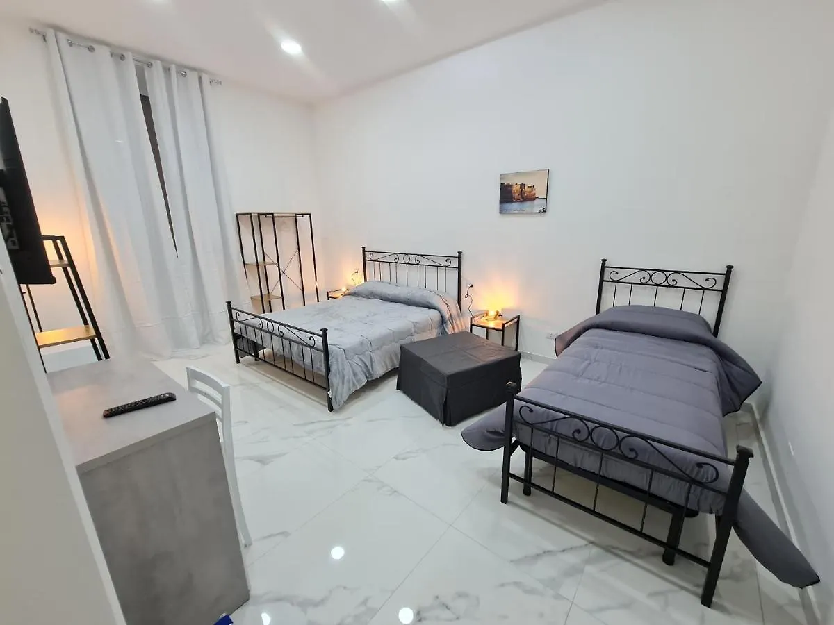 Bed & Breakfast Bed and Breakfast Lumacors House Napoli Italia
