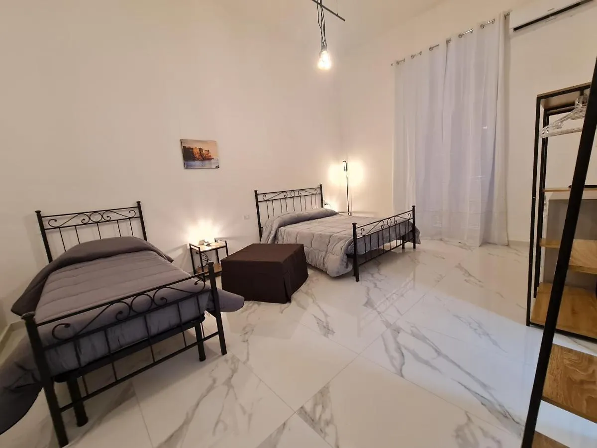 Bed and Breakfast Lumacors House Napoli